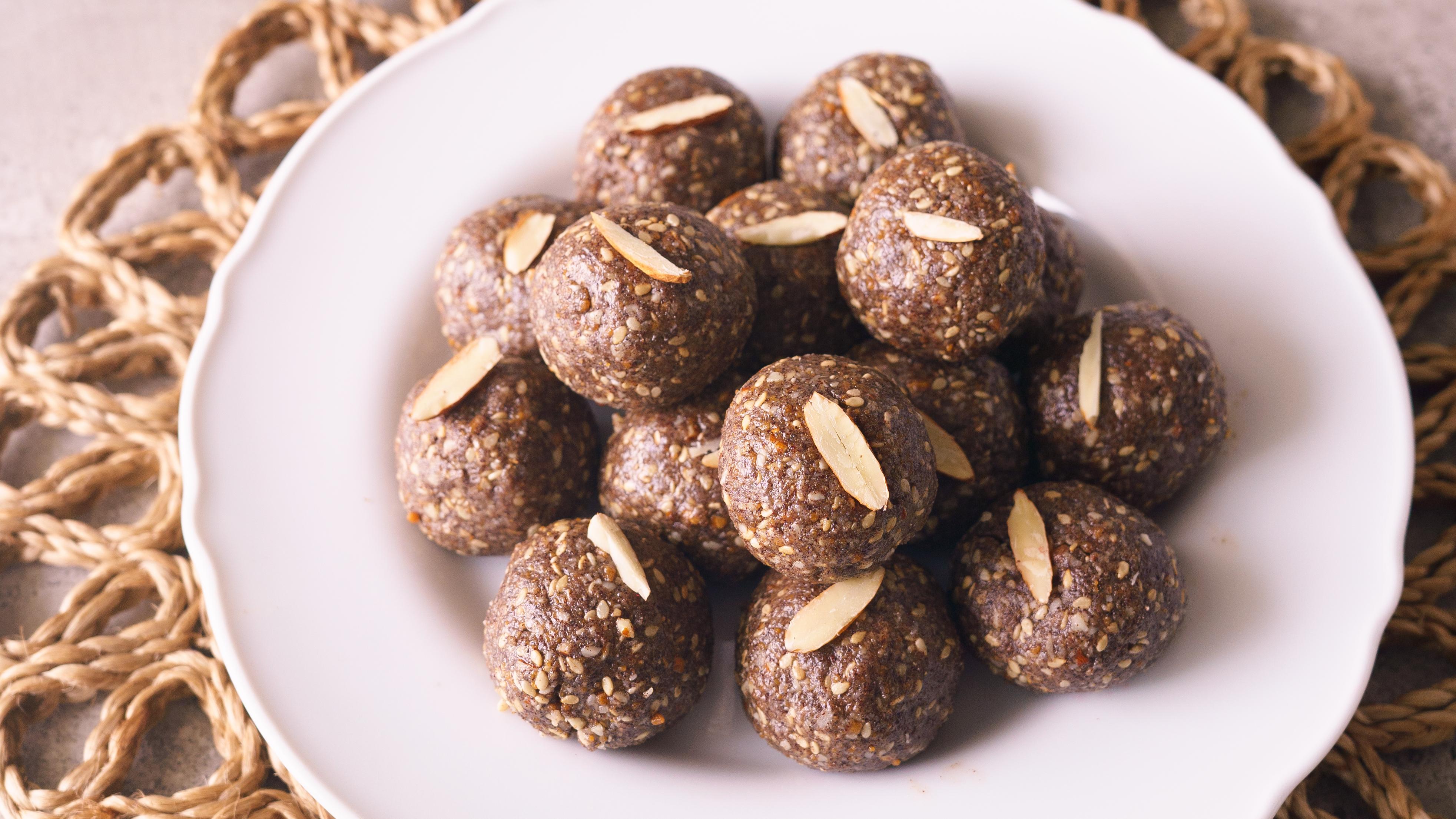 Ragi Almond Laddu
